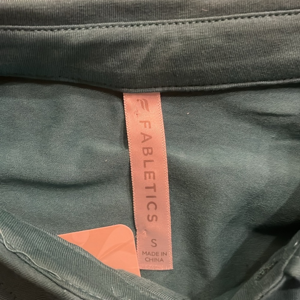 Fabletics Short Sleeve Boxy Polo Cropped Top in Dark Teal Size S - Picture 5 of 9